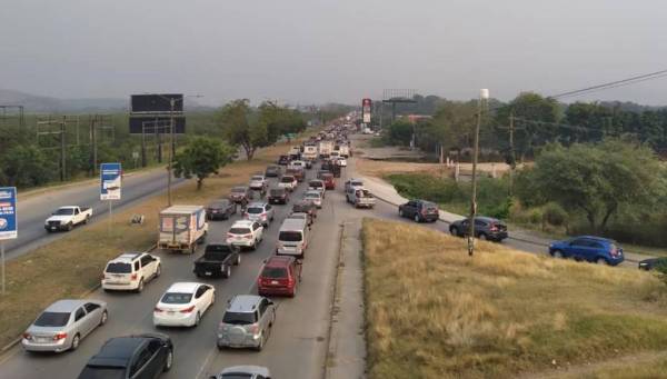 Imagen del paro de transporte en San Pedro Sula / Foto La Prensa