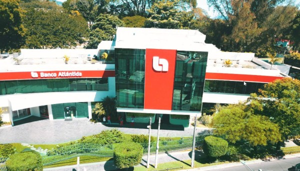 Banco Atlántida llega a El Salvador