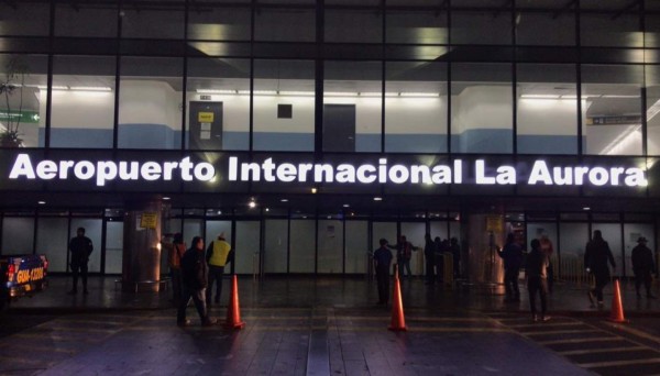 Aviación internacional urge a Guatemala estandarizar cobros tributarios