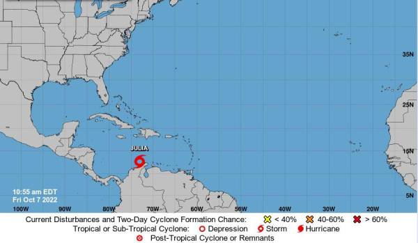 Depresión 13 se convierte en Tormenta Tropical Julia