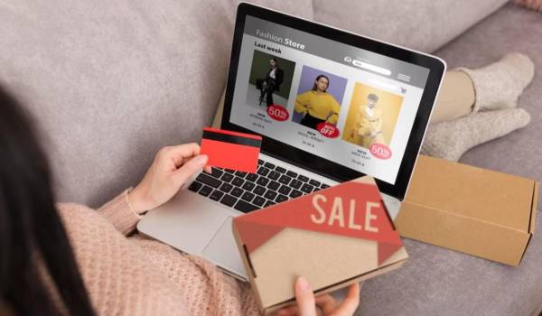 <i>Los resultados reflejan cómo la IA empieza a incorporarse en el recorrido de los consumidores antes de adquirir un producto. Foto de iStock</i>