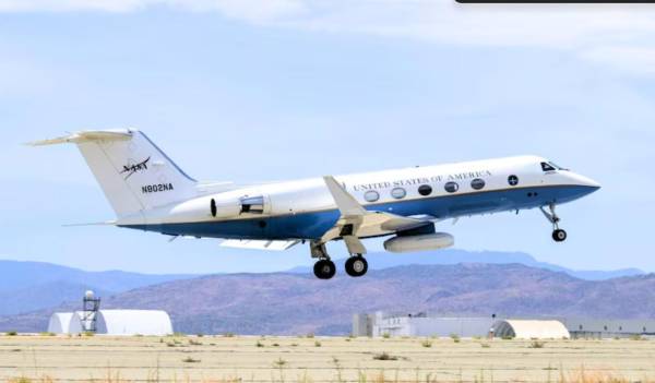<i>La aeronave Gulfstream C-20A de la NASA, un laboratorio volante, llega a Panamá. Foto: Embajada de Estados Unidos</i>