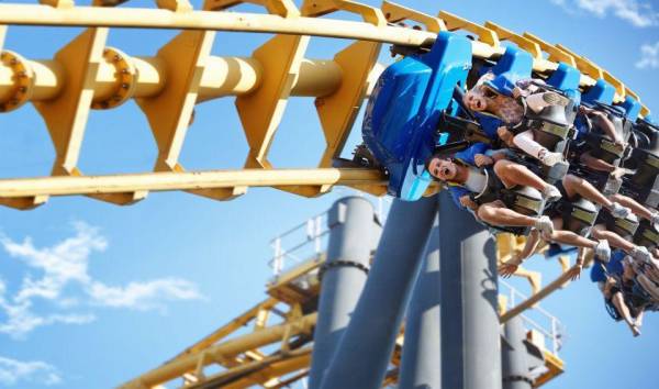 Cada año, más de 332.23 millones de personas visitan parques de diversiones, temáticos, acuáticos, zoológicos y centros de entretenimiento familiar en América Latina y el Caribe. Foto de iStock