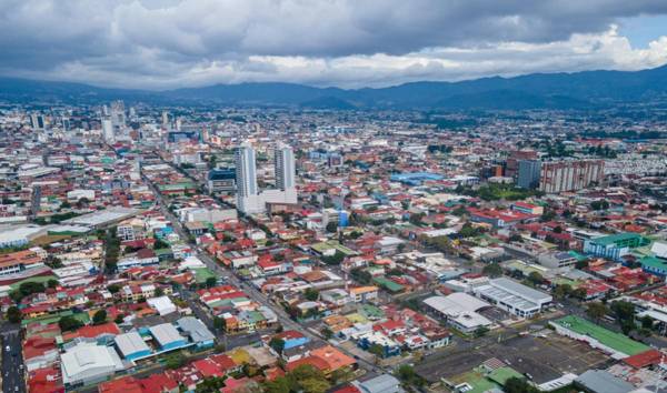 Más del 69 % del inventario de oficinas de Costa Rica está en riesgo de obsolescencia