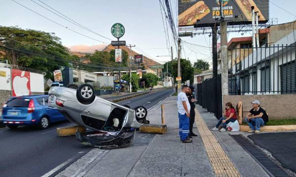 <i>El Salvador cerró 2024 con 20.301 percances viales, 11.954 lesionados y 1.303 muertes, un 3,7 % más que las registradas en 2023. Foto de cortesía</i>