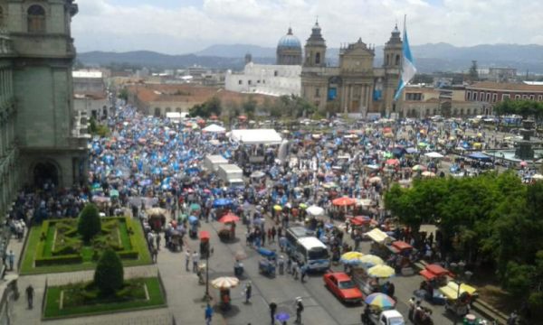 Guatemala se une en Paro Nacional para exigir renuncia de Otto Pérez