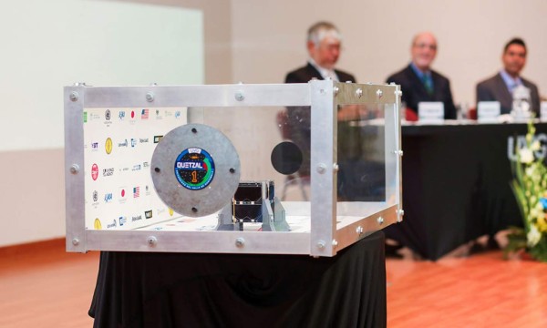 Víctor Ayerdi, el ingeniero que colideró la creación del primer satélite hecho en Guatemala