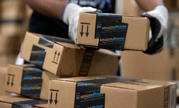 Amazon lanzará su servicio de mensajería para competir con FedEx y UPS, según WSJ