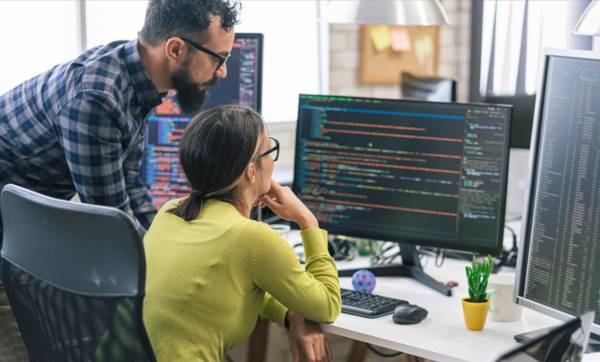 <i>Las organizaciones que han incorporado la ciberseguridad en su planeación estratégica reportan beneficios tangibles. Foto de iStock</i>