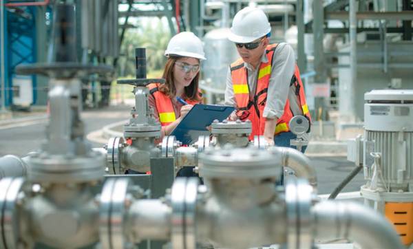 <i>Los adolescentes (13,7 %) y los afroamericanos (7,1 %) se mantienen como los más afectados por el desempleo, junto a los hispanos (4,8 %), los asiáticos (3,7 %) y las mujeres adultas (4,0 %). Foto de iStock</i>