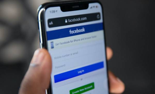 <i>Meta lanzó un nuevo programa dirigido a atraer a creadores destacados de TikTok y YouTube hacia Facebook. Foto de EFE</i>