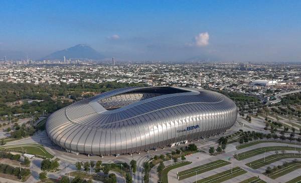 <i>Fotografía aérea que muestra el Estadio BBVA, sede de la Copa Mundial de Fútbol 2026, este viernes, en la ciudad de Monterrey (México). Los organizadores de la Copa Mundial en Monterrey harán una fiesta en el partido número 1.000 de la historia de la competición, que se celebrará dentro de cuatro meses, aseguró hoy Alejandro Hütt, Host City Manager de la sede del norte mexicano. EFE/ Miguel Sierra</i>