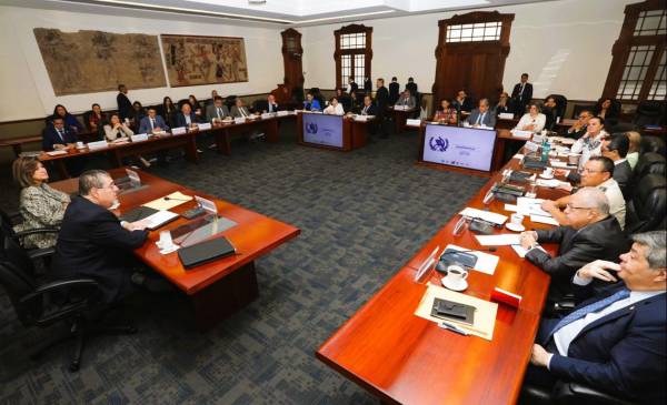 <i>Foto tomada de cuenta de X de Bernardo Arévalo</i>