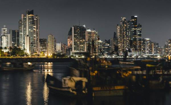 <i>El acuerdo de entendimiento abre la puerta para que Panamá profundice su participación en los órganos de la OCDE y le permite sentarse en la mesa donde se definen los estándares globales. Foto de EFE</i>