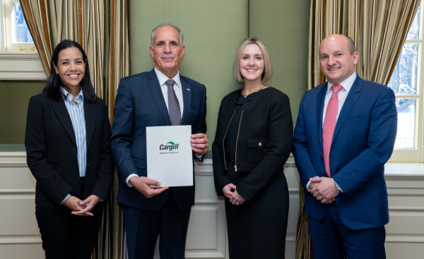 <i>El encuentro con el presidente electo de Honduras, Nasry Asfura abordó temas relacionados con inversión, desarrollo productivo y el rol del sector alimentario. Foto de cortesía</i>