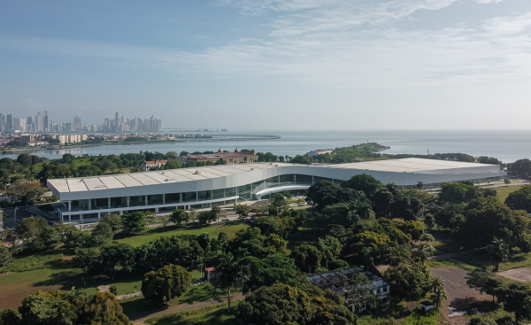 <i>El Panama Convention Center se posiciona como la infraestructura de eventos más grande de Panamá y del istmo centroamericano, gracias a sus 15.400 metros cuadrados de exhibición, un salón de banquetes de 4.000 metros cuadrados y 16 salas de reuniones. Foto de cortesía</i>