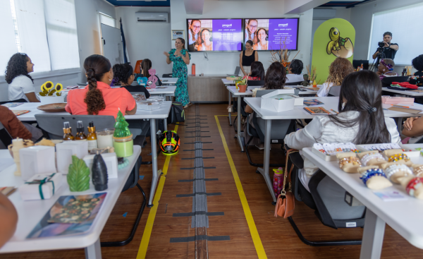 <i>Participan 30 emprendedoras de distintos sectores, gastronomía, belleza, moda, turismo y artesanías, que además de adquirir conocimientos técnicos, fortalecerán su liderazgo y confianza. Foto de cortesía</i>