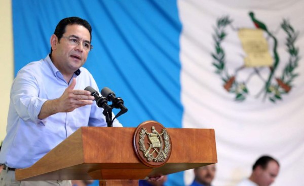 OPINIÓN: Jimmy Morales y el Comisionado 'non grato” (la comedia de un presidente acorralado, en tres actos)