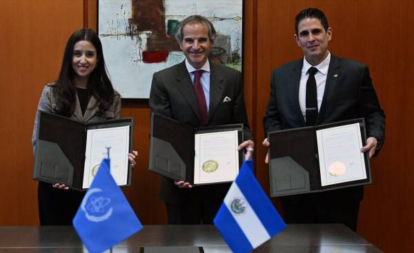El Salvador inicia gestiones para el uso de energía nuclear