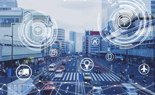 <i>Esta tecnología permite navegar hasta 10 veces más rápido que las redes 4G LTE, mejorando la experiencia en streaming, videojuegos en línea y videollamadas en alta definición. Foto de iStock</i>
