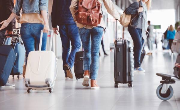<i>Al igual que otros servicios como la seguridad aeroportuaria y la Seguridad Social, los controladores aéreos son considerados empleados federales esenciales. Foto de iStock</i>