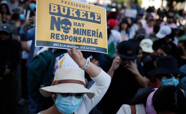Las organizaciones ambientalistas estiman que la explotación minera afectaría a unas 4 millones de personas de la zona norte de El Salvador. Foto de EFE/Rodrigo Sura