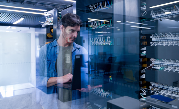 Un estudio concluye que la resiliencia del ecosistema eléctrico sigue siendo baja, lo que indica vulnerabilidades. Foto de cortesía
