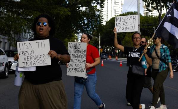 Tribunal Supremo autoriza a Trump retirar la residencia temporal a migrantes