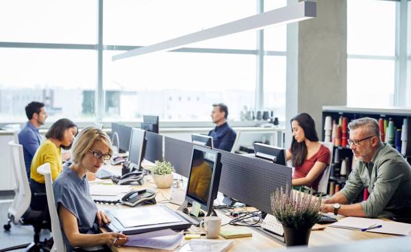 <i>Entre las capacidades con mayor crecimiento en la demanda de las empresas destacan la generación y edición de video asistida por IA. Foto de iStock</i>