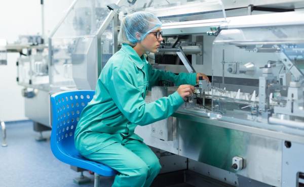 El sector de equipo de precisión y médico continúa liderando las exportaciones de Costa Rica con un 42 % de participación. Foto de iStock