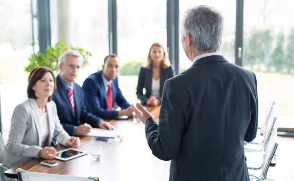 Permanecer mucho tiempo en el mismo puesto no es necesariamente negativo, pero conlleva riesgos. Foto de iStock