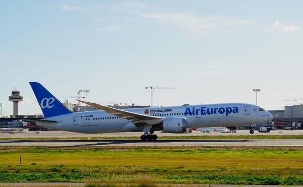 <i>Los vuelos serán operados con aeronaves Boeing 787-8 Dreamliner, un modelo de fuselaje ancho diseñado para vuelos de larga distancia. Foto de cortesía</i>