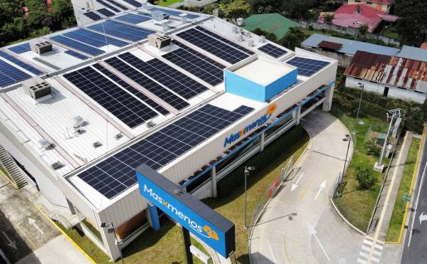 Walmart México y CA planea instalar 77 sistemas fotovoltaicos en la región