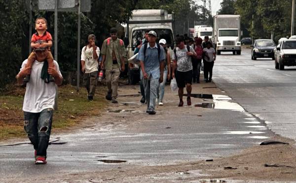 La mayoría de los migrantes que atraviesan Honduras indican que sus principales necesidades son alimentación, higiene y acceso a lugares seguros donde descansar.