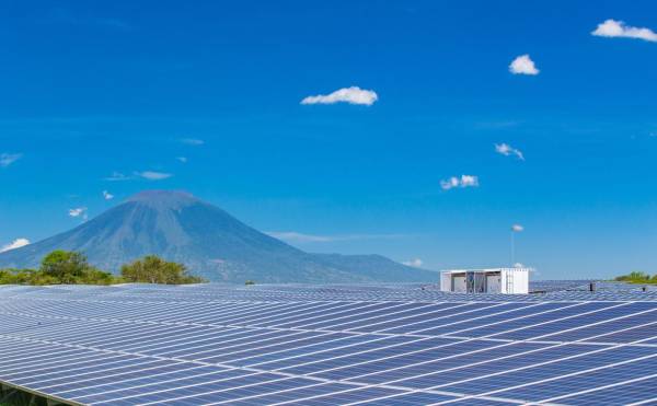 Holcim avanza en la transición hacia las energías renovables en Latinoamérica