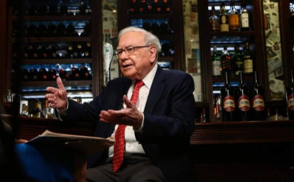 Buffett califica al bitcoin como 'veneno para ratas'