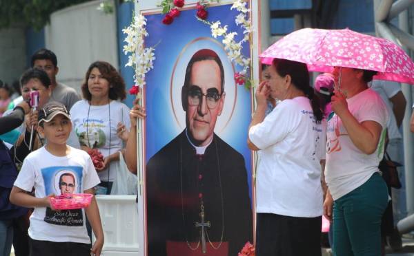 Justicia de El Salvador tiene 'deuda' con asesinado monseñor Óscar Arnulfo Romero