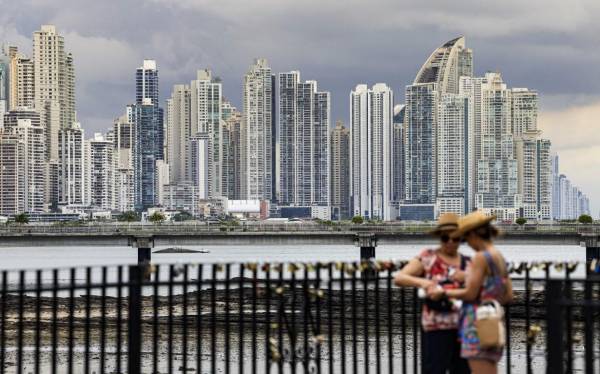 <i>Con el resultado de junio el ICCP se mantiene en la zona de desconfianza y refleja un deterioro generalizado en las expectativas de los consumidores. Foto de EFE</i>