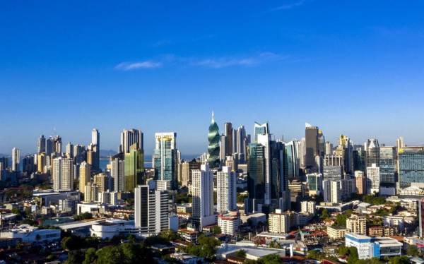 <i>Panamá registró un crecimiento del PIB de aproximadamente un 4 % en 2025. Foto de EFE</i>