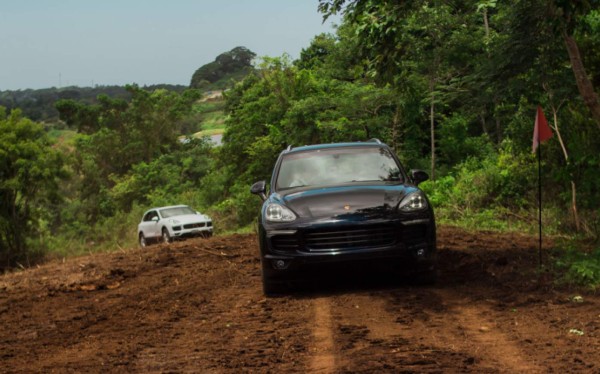 Porsche, sin miedo a caminos extremos