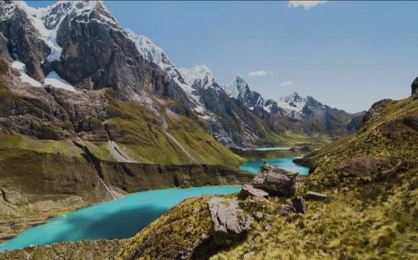 <i>Perú ofrece destinos de playa, desierto, montaña, selva y valle, según el sitio oficial de la promoción del país como destino turístico. FOTO Cordillera Huayhuash / Fotos web Peru.travel</i>