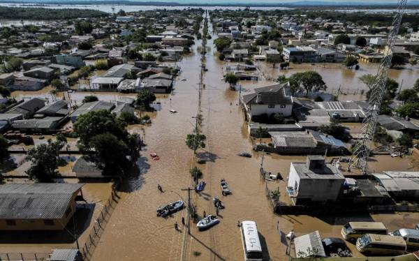 Gobierno de Brasil promete US$10.000 millones para reconstruir región devastada