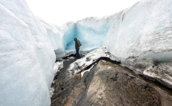 <i>Los investigadores habían visto en análisis previos que el ritmo de pérdida del hielo del Ártico se había atenuado durante los inviernos a principios de la década de 2020. Foto de EFE</i>