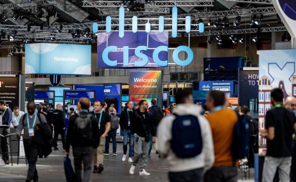<i>Cisco superó ampliamente sus previsiones de pedidos relacionados con infraestructura de IA e hiperescaladores para el año fiscal. Foto de iStock</i>