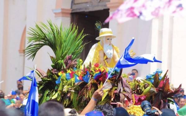 Nicaragua prohíbe populares procesiones católicas
