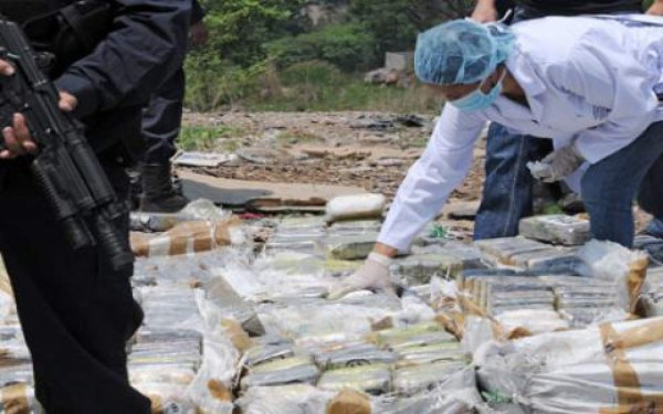 John Kelly: Honduras ya no es el principal puente del narcotráfico