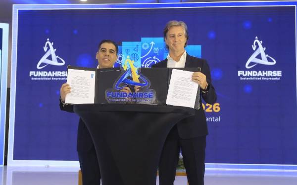 <i>En el acto de inauguración, se firmó la renovación del memorándum de entendimiento entre FUNDAHRSE y el PNUD, que permitirá continuar trabajando en iniciativas de alto impacto social en alianza con el sector privado. FOTOS MOISÉS VALENZUELA / E&amp;N</i>