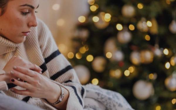 La Navidad es una época cargada de simbolismo y tradiciones familiares, donde muchos se pueden sentir presionadas a cumplir con ciertos estigmas sociales. Foto de iStock
