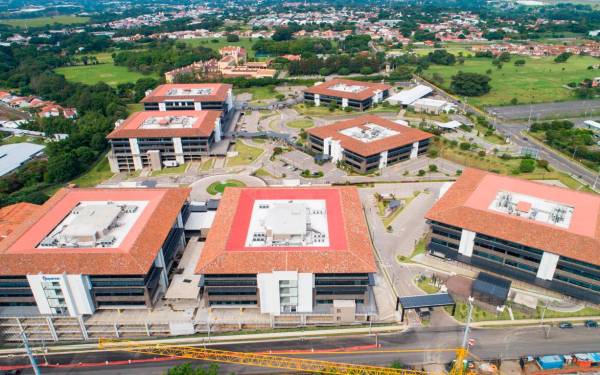 Centro Corporativo El Cafetal invirtió cerca de $7 millones durante el último año por expansión de sus empresas