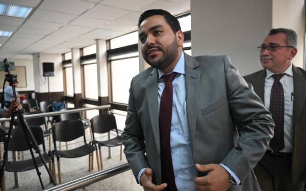 Absuelven a exfiscal que denunció caso 'fabricado' en su contra en Guatemala